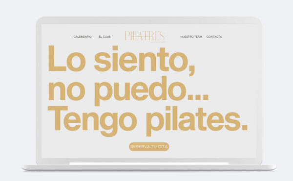 Mockup de diseño web minimalista para un estudio de pilates, creado por Sayhellou.